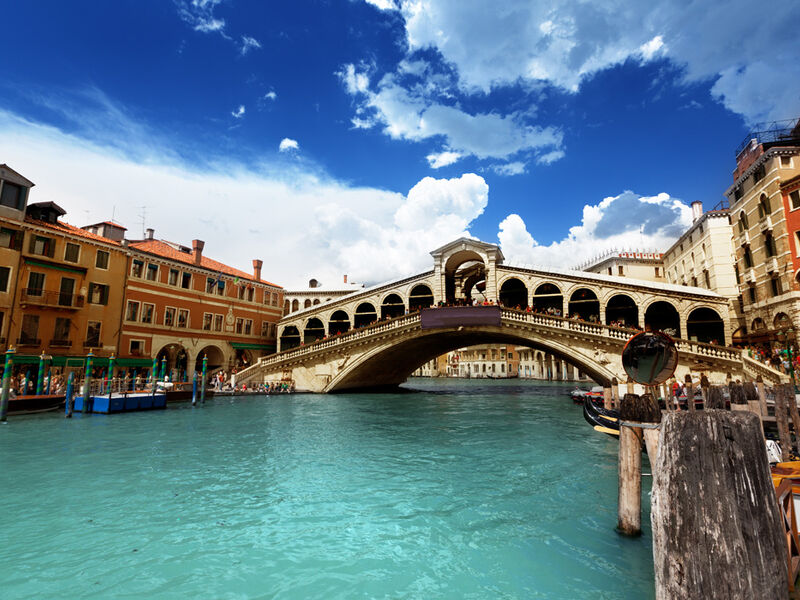 Comfort İtalya Turu İzmir Kalkışlı Corendon Hava Yolları ile 7 Gece - Ekstra Turlar Dahil NAP- BGY - 2026 Dönemi 1