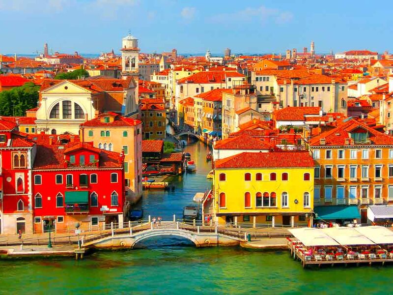 İtalya Serüveni Turu Corendon Hava Yolları ile 7 Gece İzmir Hareketli BGY-NAP - 2026 Dönemi